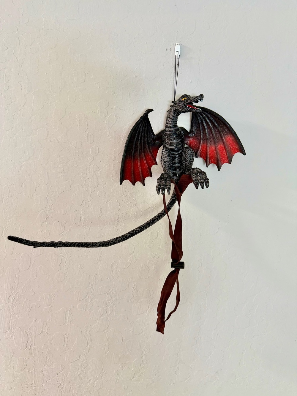 Spirit Halloween Pet Dragon Shoulder Accessory – Black & Red – Like New - Picture 2 of 6
